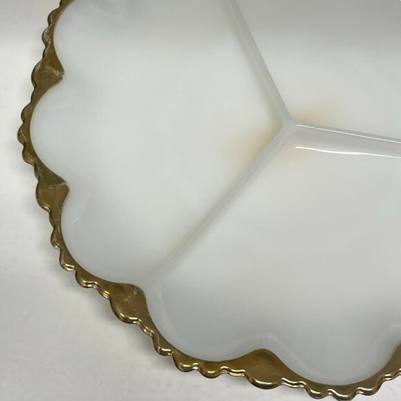 VINTAGE Anchor Hocking Milk Glass & Gold Trimmed Divided Serving Dish/Platter - Picture 8 of 11